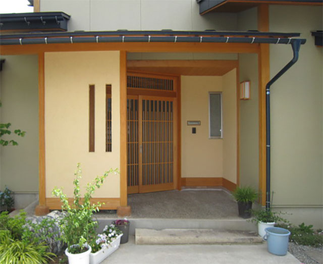 和と木の家、玄関